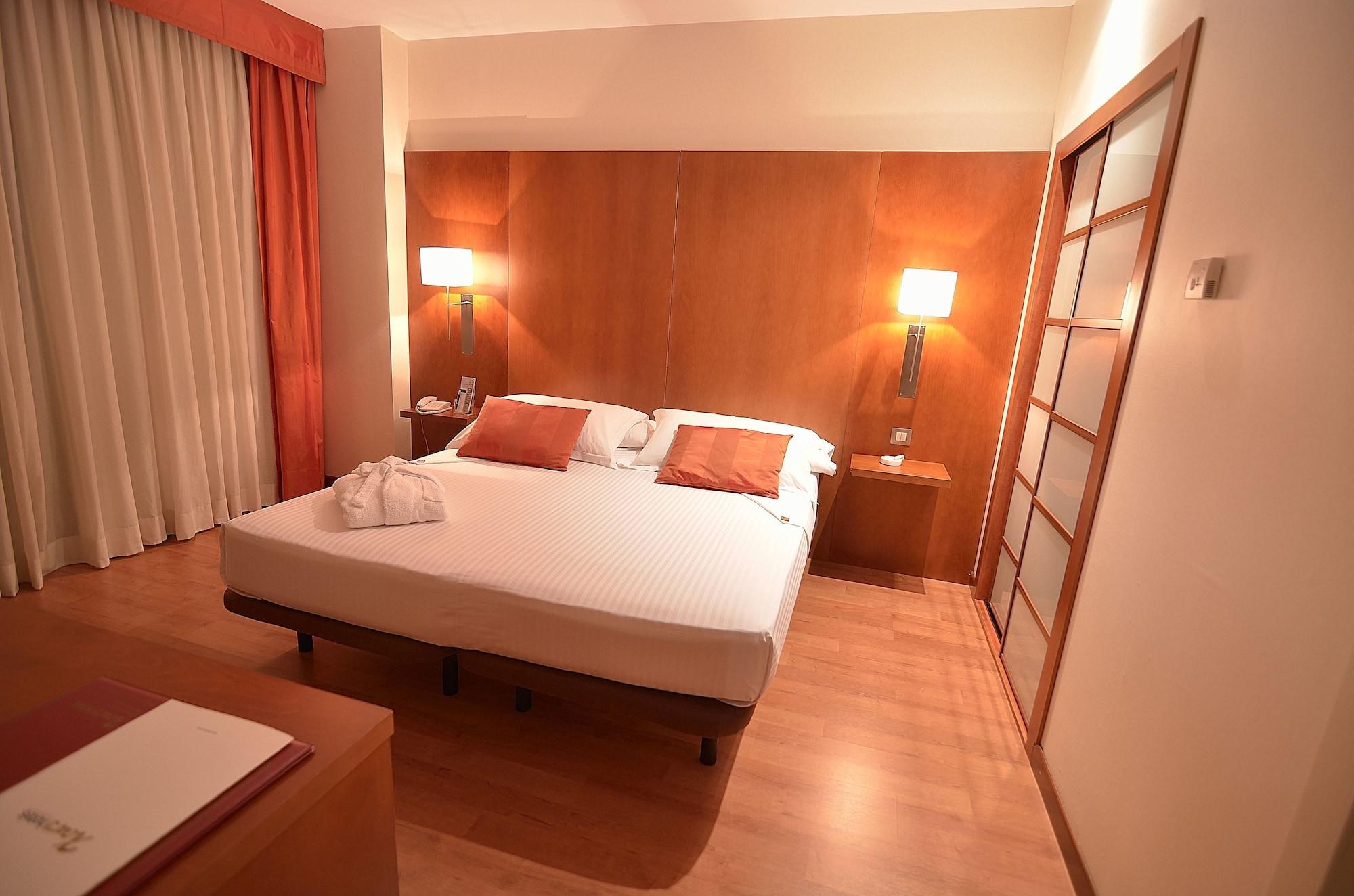 Hotel Xon'S Valencia Aldaia Exterior photo